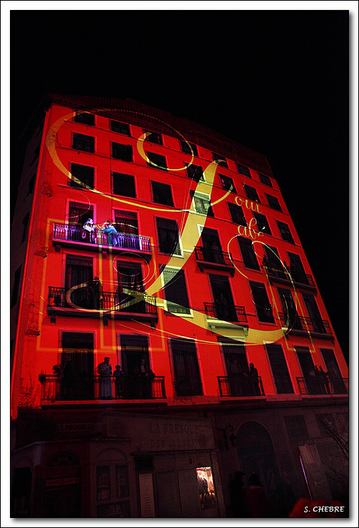 5D_9031 cs cadre2.jpg - Dessine-moi ... des lumières - Mur des Lyonnais